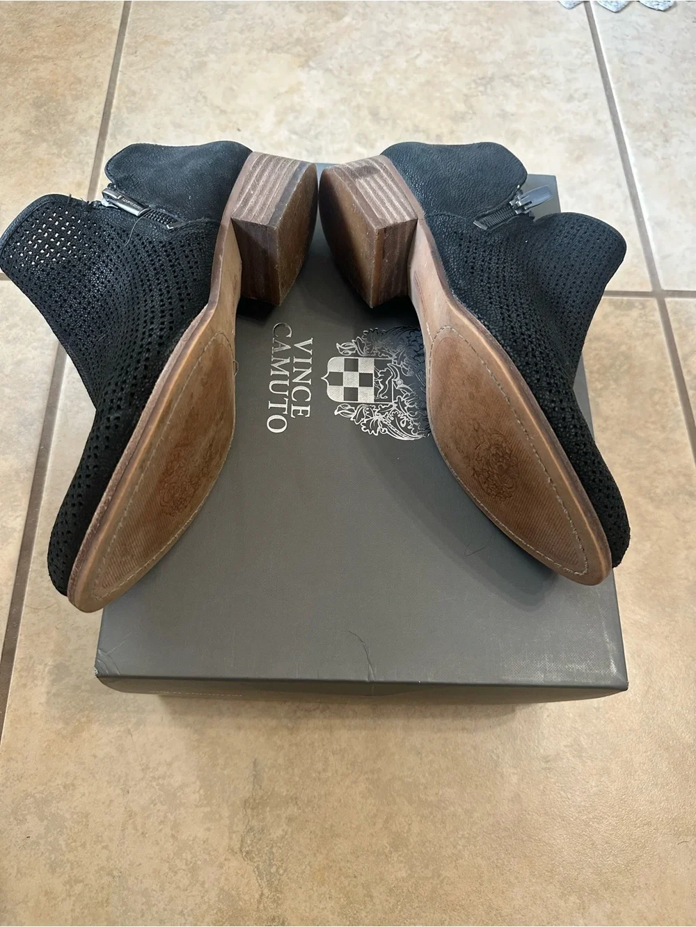 Vince Camuto vince camuto